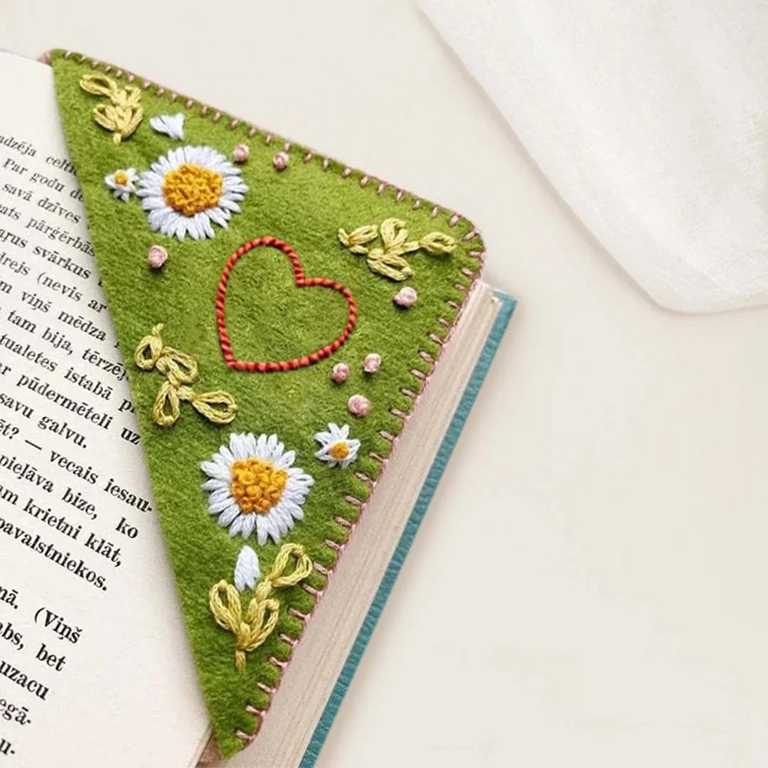 Kidociti™ Personalized Hand Embroidered Corner Bookmark