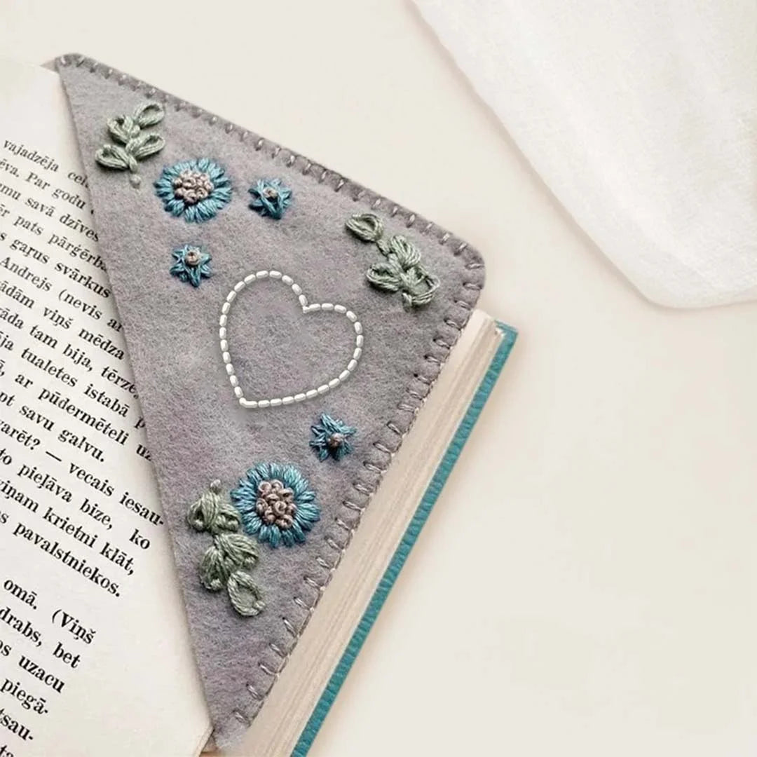 Kidociti™ Personalized Hand Embroidered Corner Bookmark