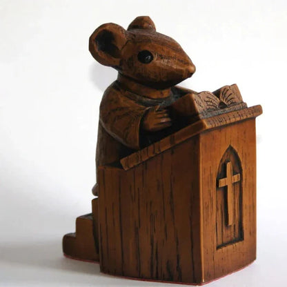 Church Mouse - The Vicar in the Pulpit